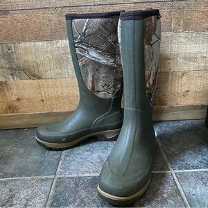 •Mens Noble Outfitters rubber boots• Size 9